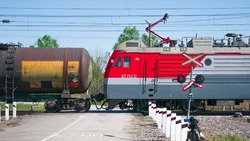 Железнодорожный переезд в Ахтубинске временно закроют