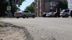 В Ахтубинске завершили укладку асфальта на нескольких участках дорог