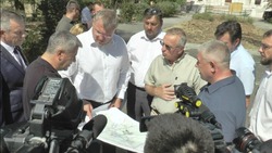 Губернатор Игорь Бабушкин проверил ход работ в ахтубинском парке «Лётный»