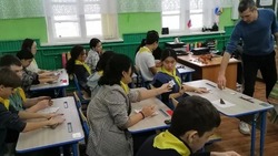 В Ахтубинском районе прошли выездные уроки по народным ремеслам для школьников