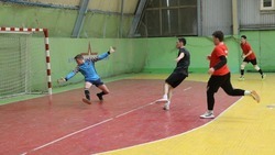 В Ахтубинске продолжается турнир по мини-футболу