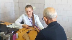 В Ахтубинской районной больнице начали работать два молодых врача
