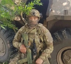 Астраханский участник СВО делится опытом с молодыми бойцами