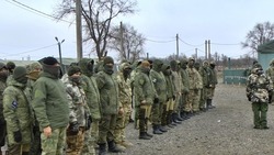 Мобилизованные жители Астраханской области проходят боевое слаживание