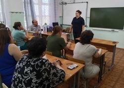 Ахтубинские полицейские приняли участие в родительских собраниях